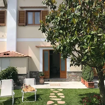 Dom wakacyjny La Casa Di Nonna Elvira Eros